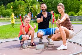 Hier ist es top Familienspaß Minigolf